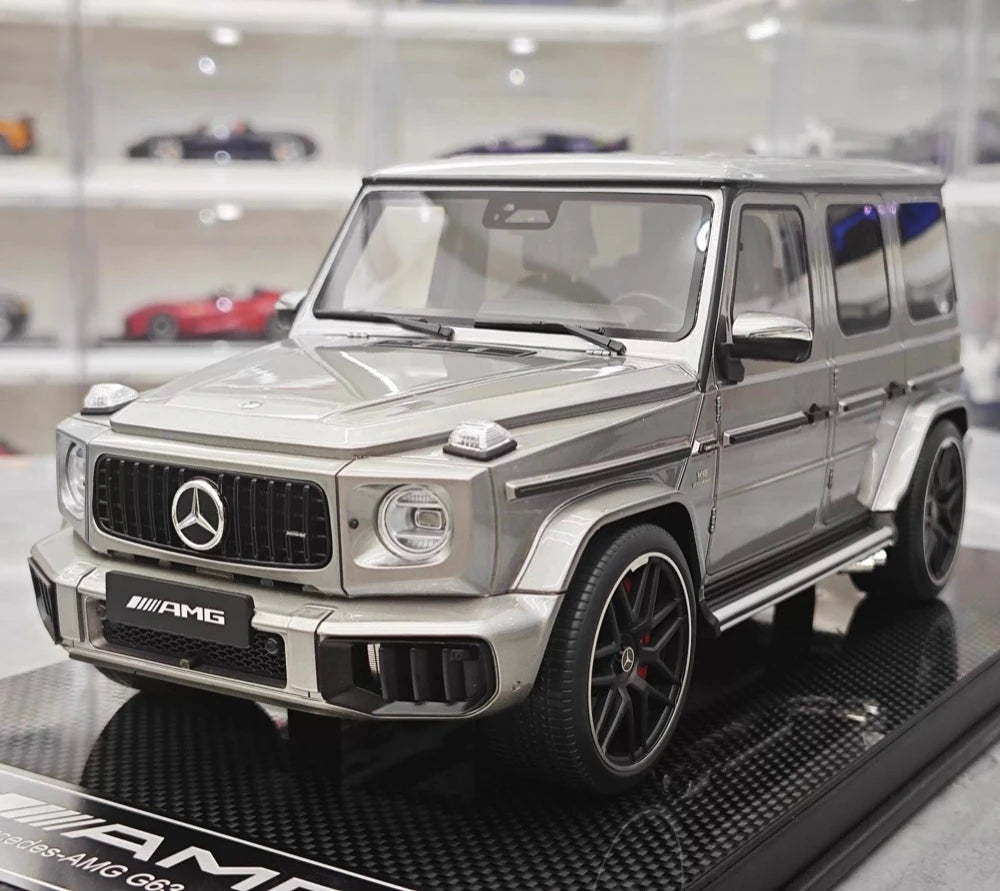 [Dino Model] 1:18 Mercedes-Benz 2025 G63 AMG Glossy Silver Model Car Resin