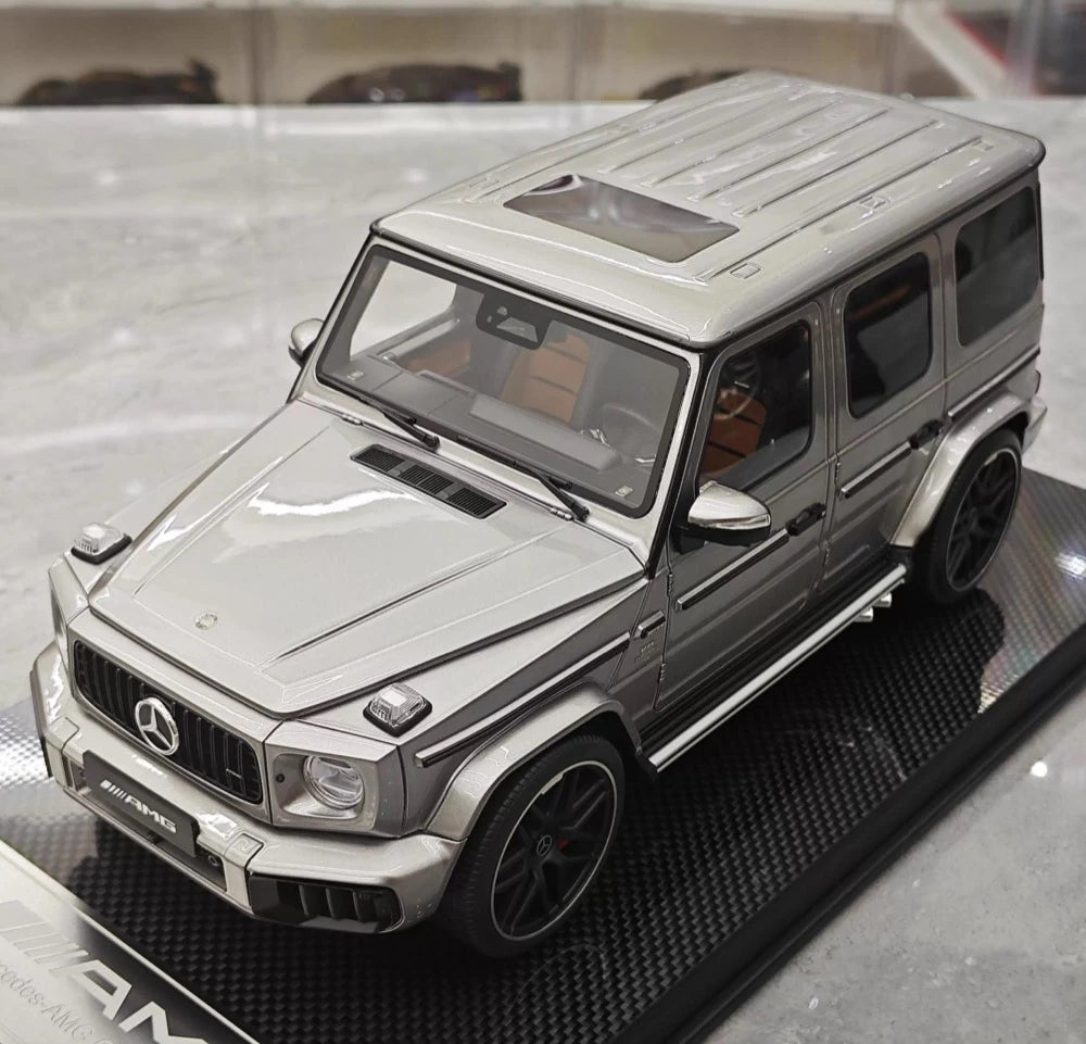 [Dino Model] 1:18 Mercedes-Benz 2025 G63 AMG Glossy Silver Model Car Resin
