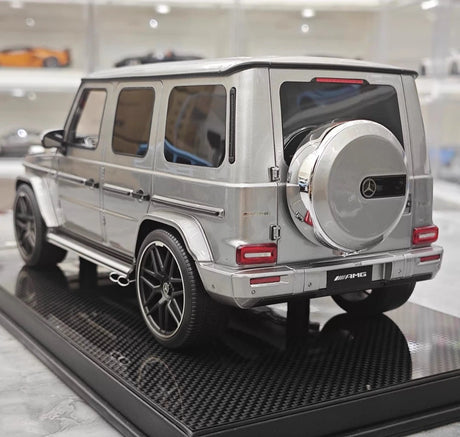 [Dino Model] 1:18 Mercedes-Benz 2025 G63 AMG Glossy Silver Model Car Resin