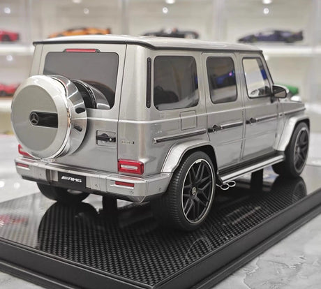 [Dino Model] 1:18 Mercedes-Benz 2025 G63 AMG Glossy Silver Model Car Resin