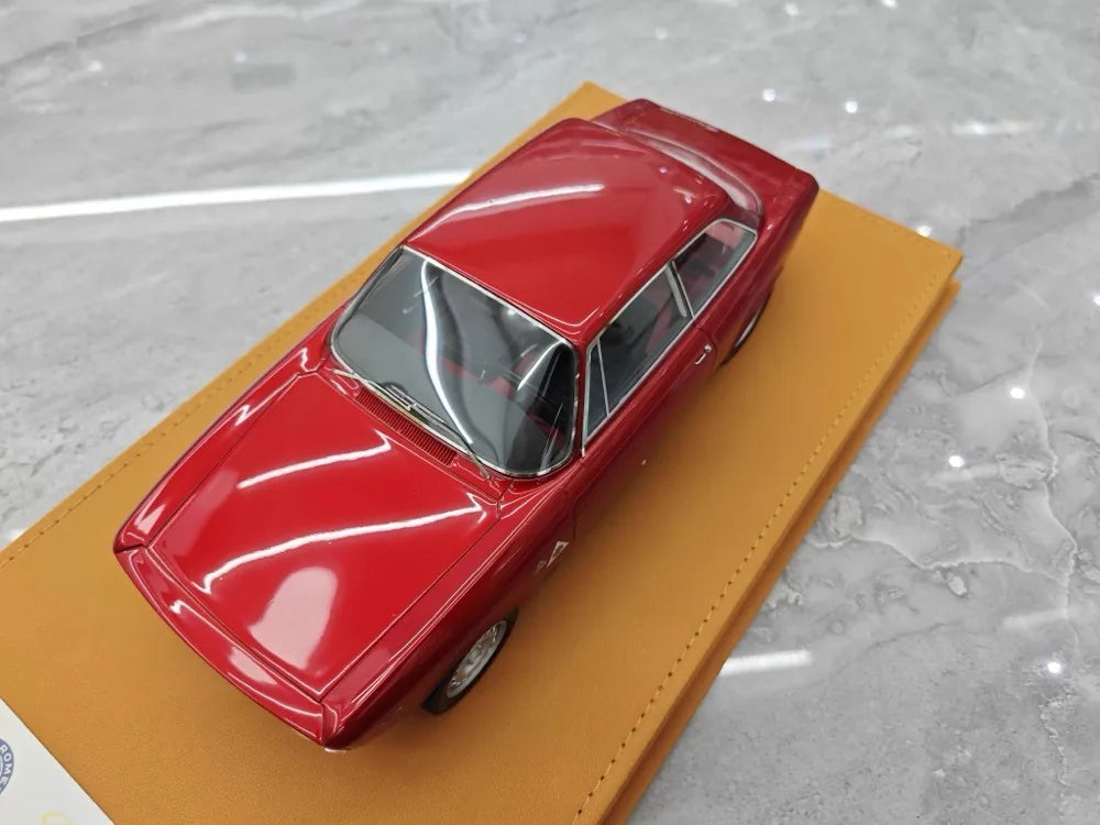 [DMH] 1:18 Alfa Romeo 1965 GTA 1300 Deep Red Model Car Resin