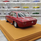 [DMH] 1:18 Alfa Romeo 1965 GTA 1300 Deep röd modellbil harts