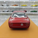 [DMH] 1:18 Alfa Romeo 1965 GTA 1300 Deep röd modellbil harts