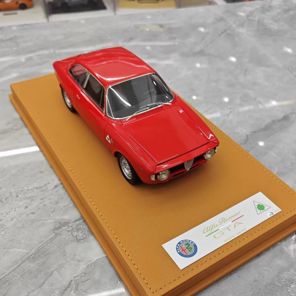 [DMH] 1:18 Alfa Romeo 1965 GTA 1300 Red Model Car Resin