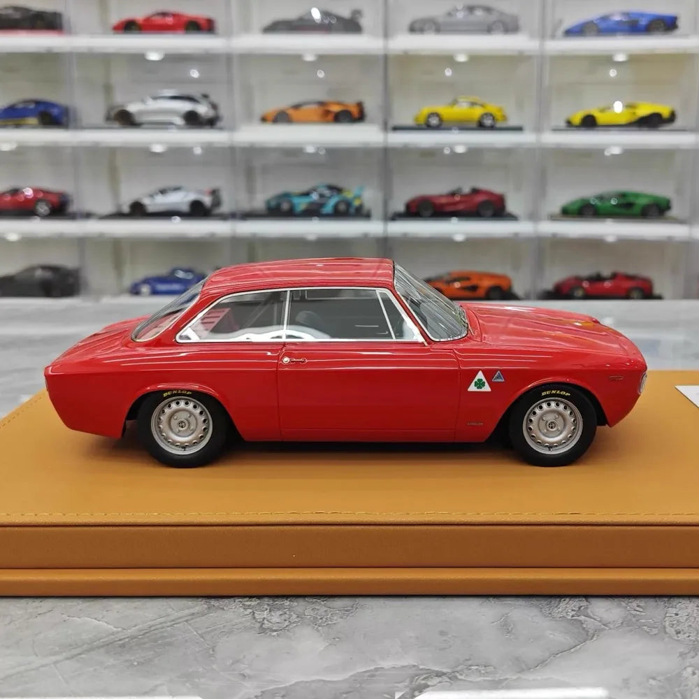 [DMH] 1:18 Alfa Romeo 1965 GTA 1300 Red Model Car Resin