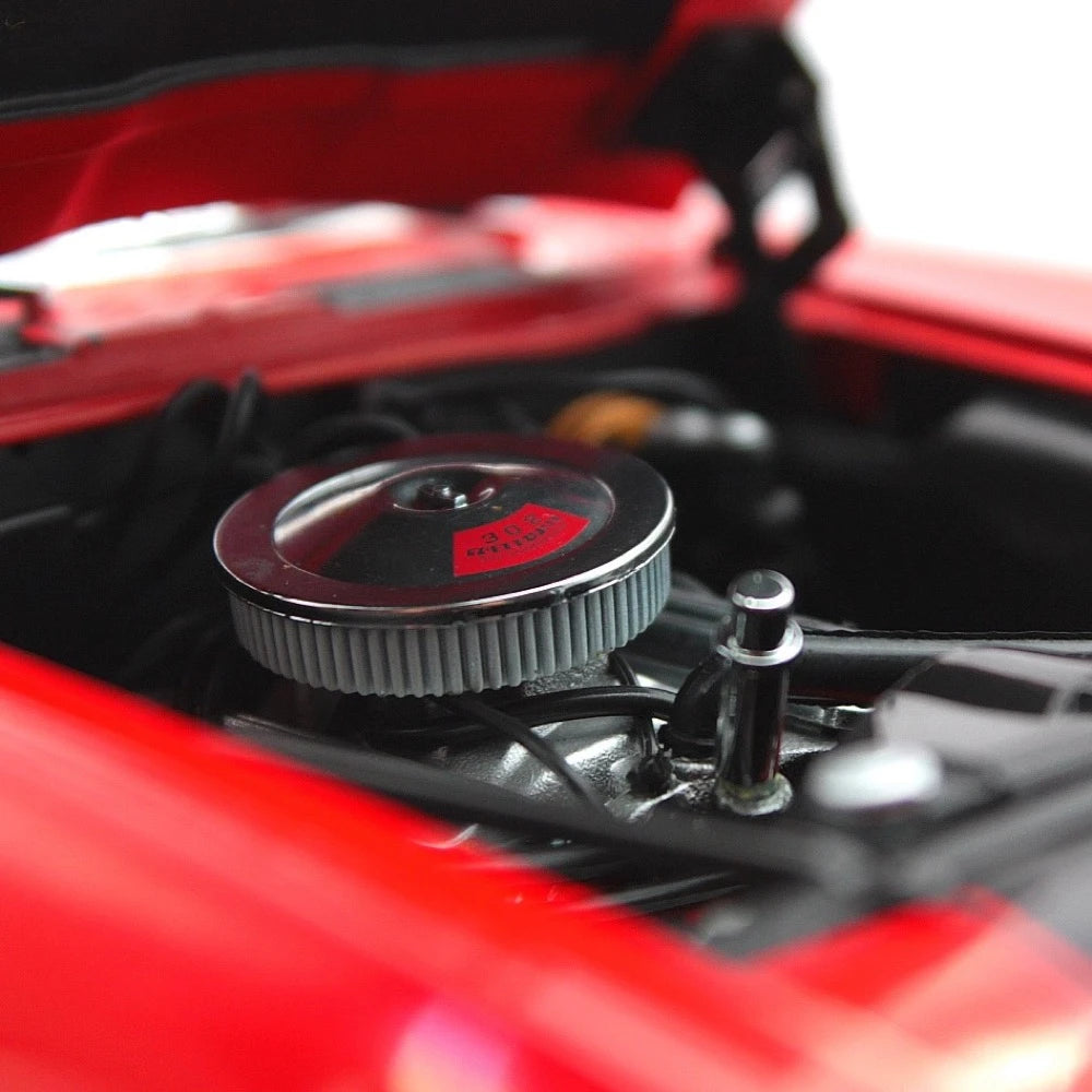 [ERTL] 1:18 Chevrolet 1967 Camaro Z28 Red Model Car Die-Cast