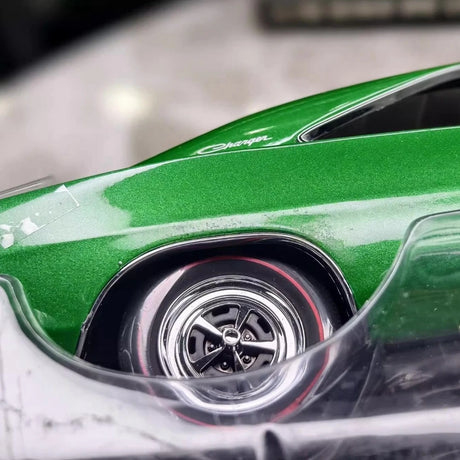 [ERTL] 1:18 Dodge 1969 Charger R/T Green Model Car Die-Cast