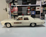 [ERTL] 1:18 Dodge 1974 Monaco Police Model Car Die-Cast
