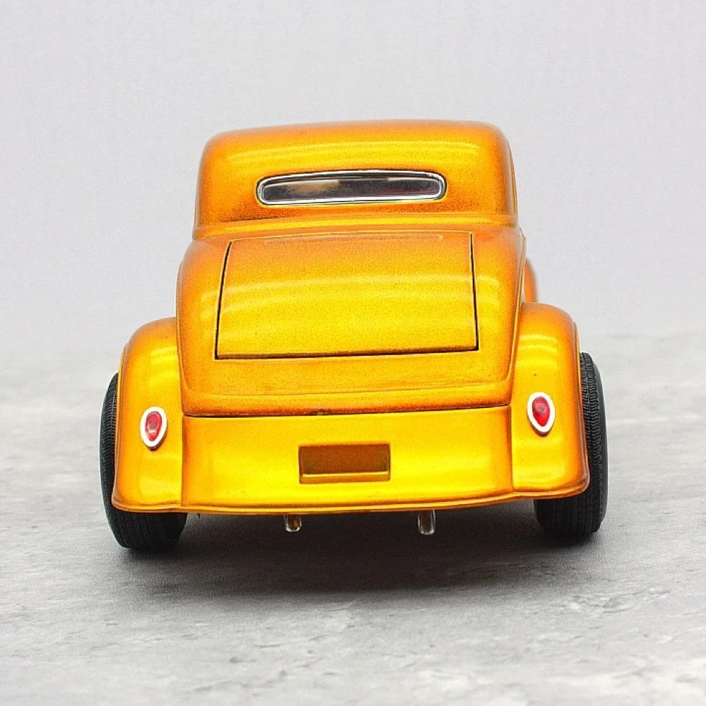 [ERTL] 1:18 Ford 1934 Hot Rod ゴールド モデルカー Die-Cast