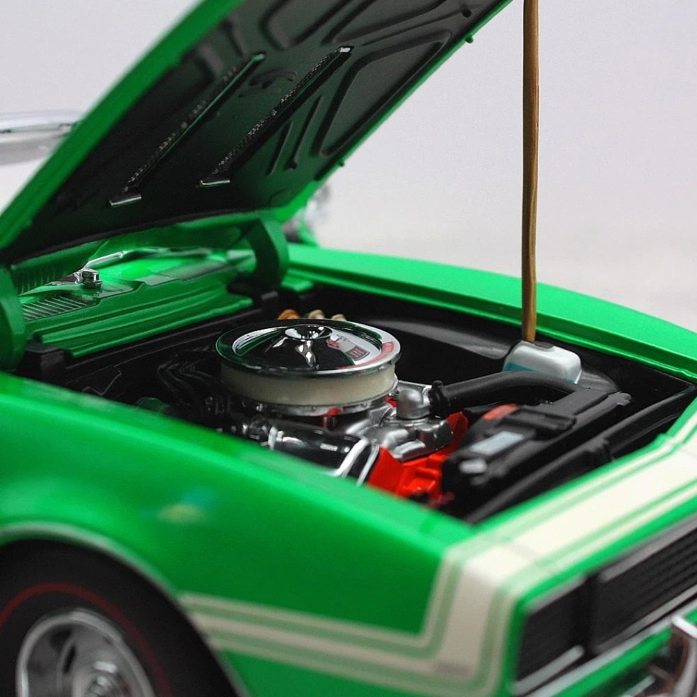 [Exact Detail] 1:18 Chevrolet 1968 Camaro RS/SS Green Model Car Die-Cast