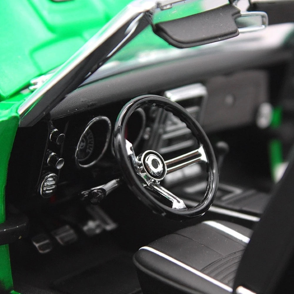[Exact Detail] 1:18 Chevrolet 1968 Camaro RS/SS Green Model Car Die-Cast