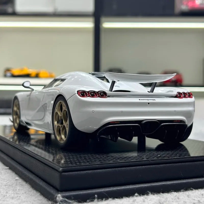 [FrontiArt] 1:18 Koenigsegg 2022 CC850 White Model Car Resin