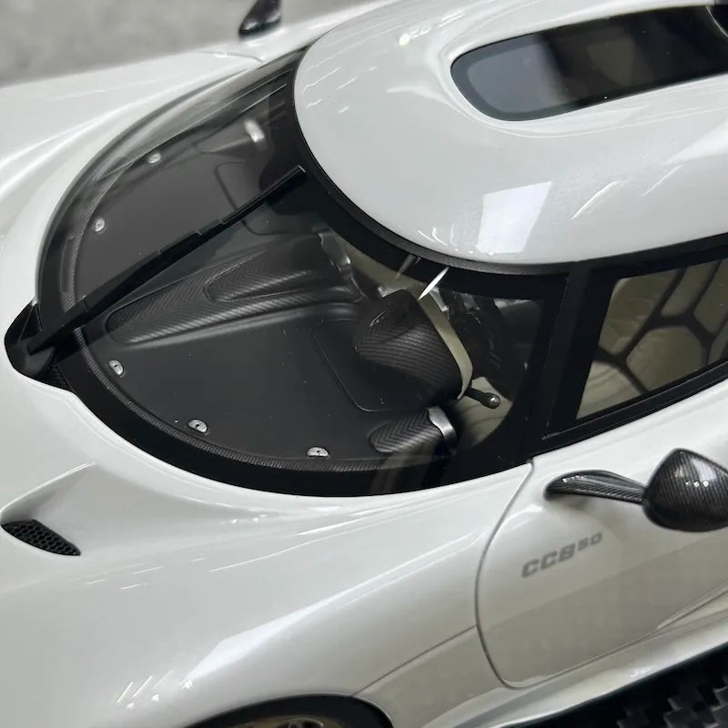 [FrontiArt] 1:18 Koenigsegg 2022 CC850 White Model Car Resin