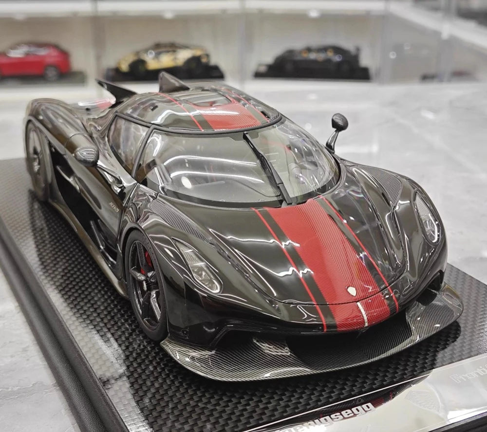 [FrontiArt] 1:18 Koenigsegg 2020 Jesko Absolut Glossy nero & rosso modellino di auto resina