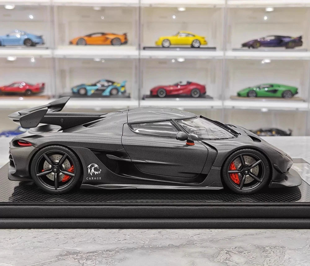 [FrontiArt] 1:18 Koenigsegg 2020 Jesko Attack matt svart modellbil harts