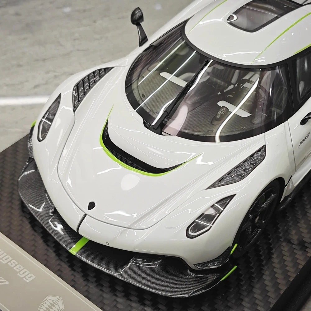 [FrontiArt] 1:18 Koenigsegg 2020 Jesko Attack Glossy bianco & verde modellino di auto resina