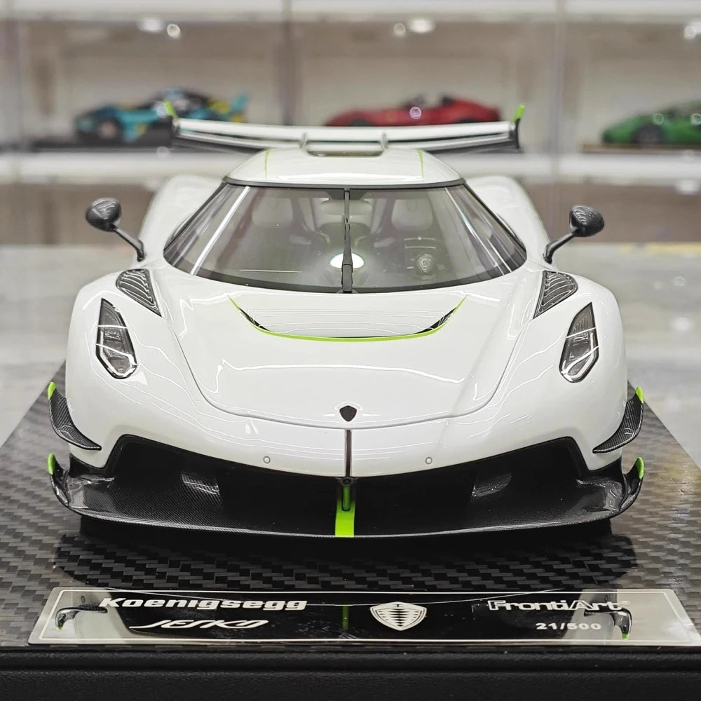 [FrontiArt] 1:18 Koenigsegg 2020 Jesko Attack Glossy bianco & verde modellino di auto resina