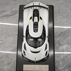 [FrontiArt] 1:18 Koenigsegg 2020 Jesko Attack Glossy bianco & verde modellino di auto resina