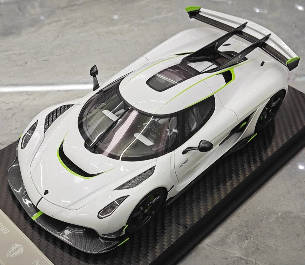[FrontiArt] 1:18 Koenigsegg 2020 Jesko Attack Glossy bianco & verde modellino di auto resina