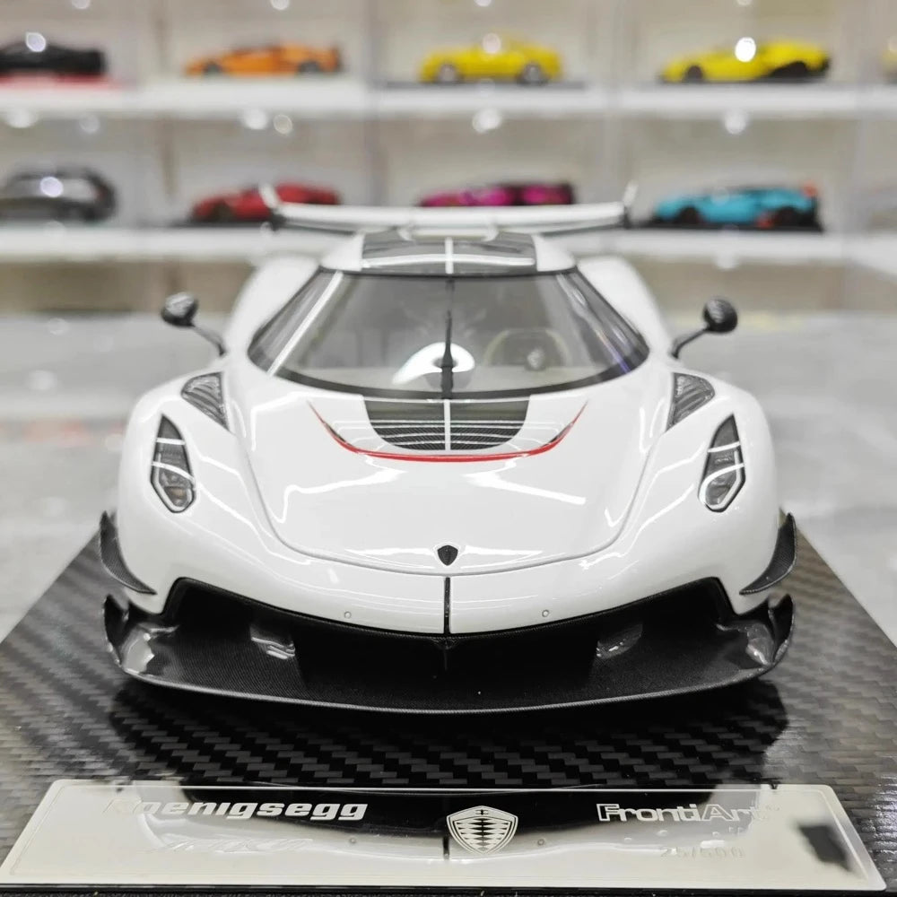 [FrontiArt] 1:18 Koenigsegg 2020 Jesko Attack Glossy White & Red Model Car Resin