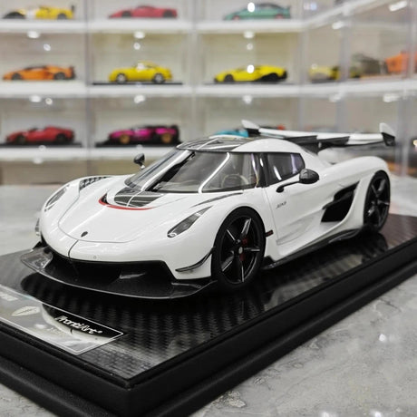 [FrontiArt] 1:18 Koenigsegg 2020 Jesko Attack Glossy White & Red Model Car Resin