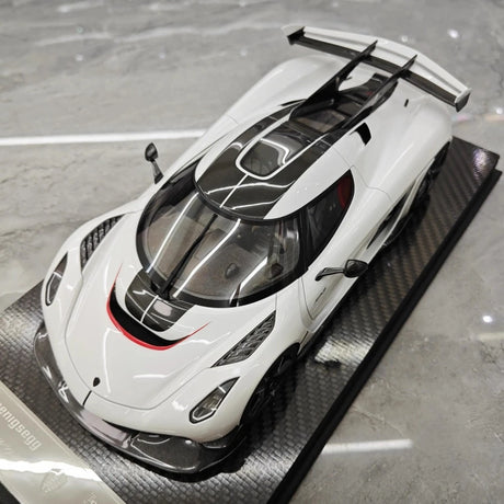 [FrontiArt] 1:18 Koenigsegg 2020 Jesko Attack Glossy White & Red Model Car Resin