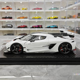 [FrontiArt] 1:18 Koenigsegg 2020 Jesko Attack Glossy White & Red Model Car Resin