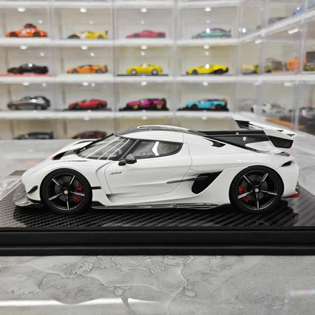 [FrontiArt] 1:18 Koenigsegg 2020 Jesko Attack Glossy White & Red Model Car Resin