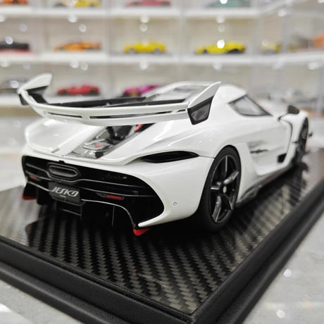 [FrontiArt] 1:18 Koenigsegg 2020 Jesko Attack Glossy White & Red Model Car Resin