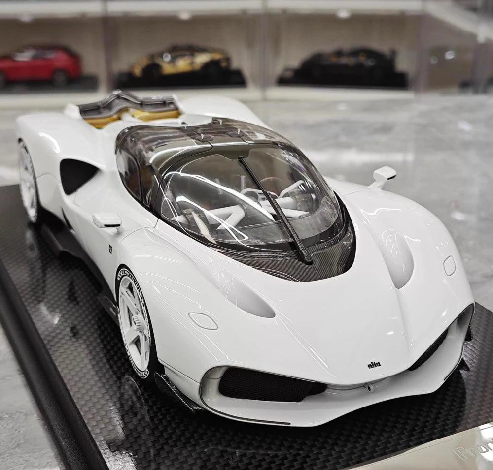[FrontiArt] 1:18 Nilu 27 Hypercar White Model Car Resin