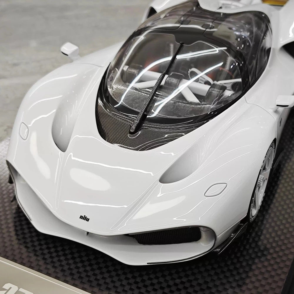 [FrontiArt] 1:18 Nilu 27 Hypercar White Model Car Resin