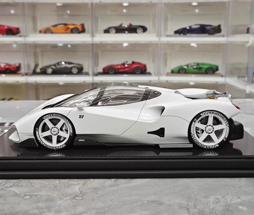 [FrontiArt] 1:18 Nilu 27 Hypercar White Model Car Resin