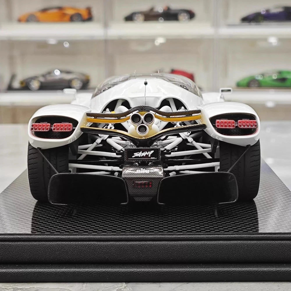 [FrontiArt] 1:18 Nilu 27 Hypercar White Model Car Resin