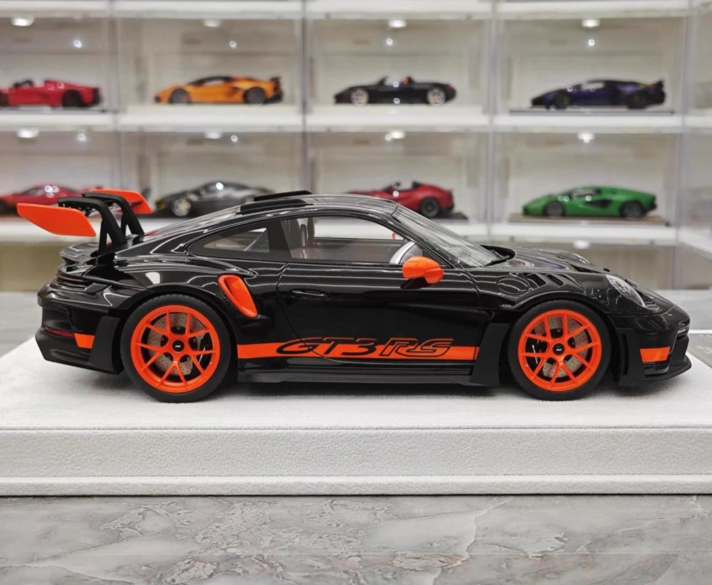 [FuelMe] 1:18 Porsche 2023 911 GT3 RS Black Model Car Resin