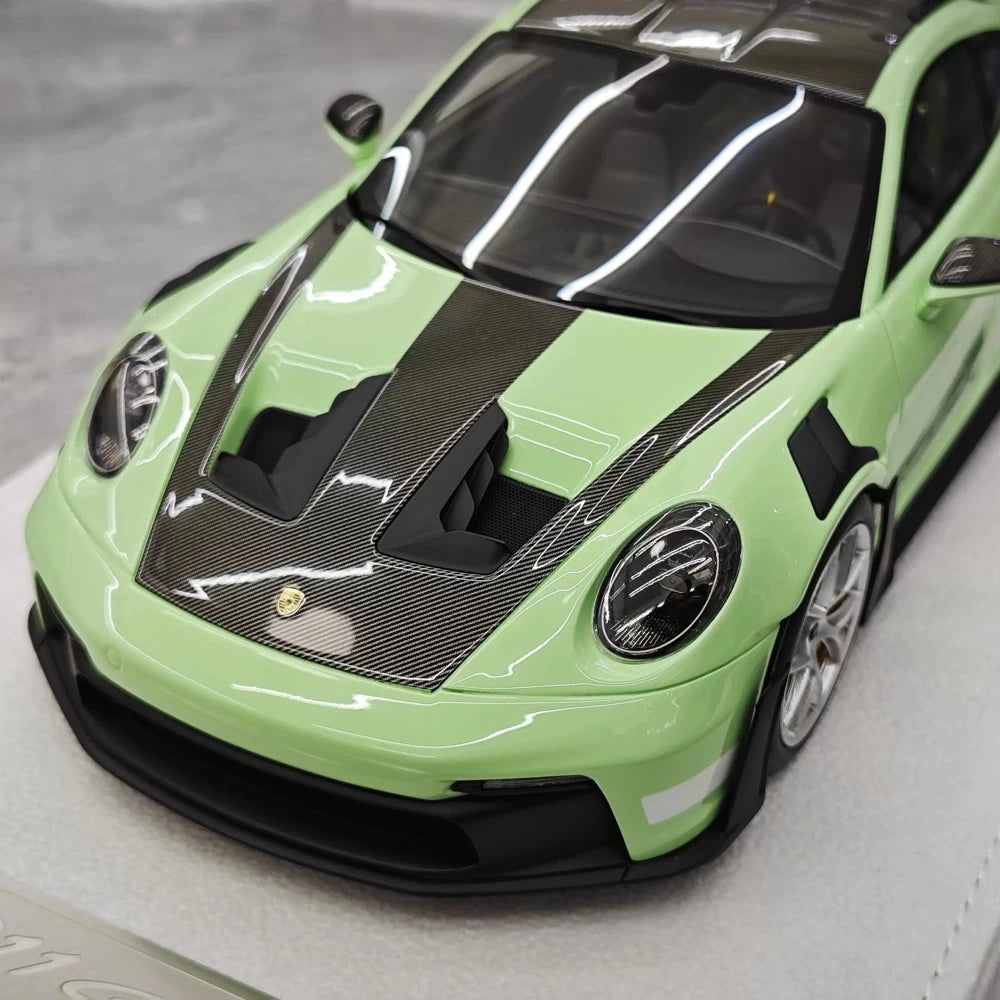 [FuelMe] 1:18 Porsche 2023 911 GT3 RS Green Model Car Resin