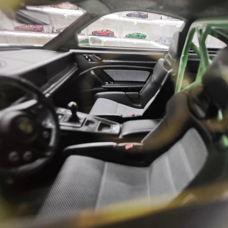 [FuelMe] 1:18 Porsche 2023 911 GT3 RS Green Model Car Resin