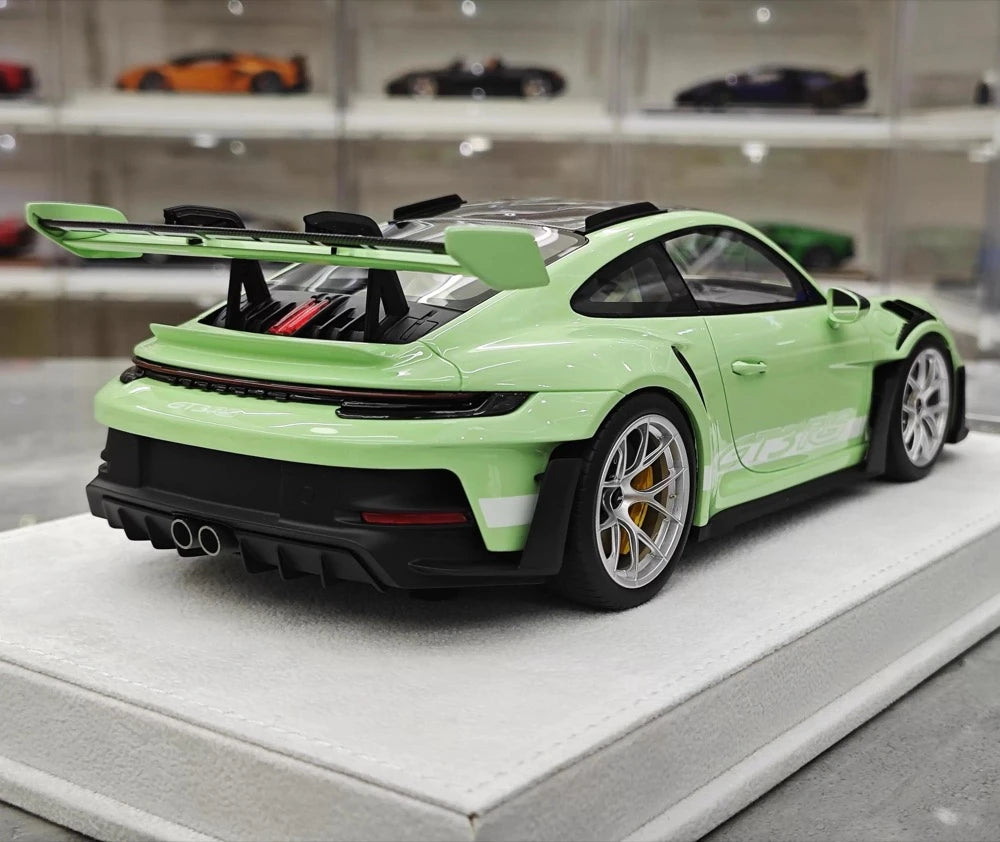 [FuelMe] 1:18 Porsche 2023 911 GT3 RS Green Model Car Resin