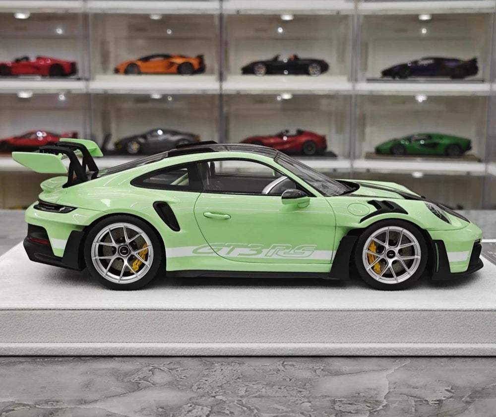 [FuelMe] 1:18 Porsche 2023 911 GT3 RS Green Model Car Resin