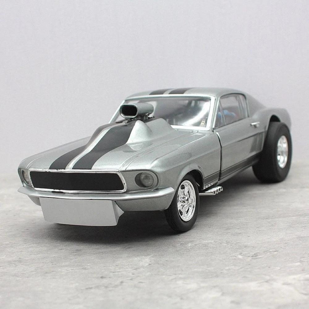 [GMP] 1:18 Ford 1967 Malco Mustang Gasser silver modellbil Die-Cast