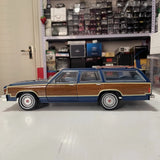 [Greenlight] 1:18 Ford 1979 LTD Country Squire Wagon Blue Model Car Die-Cast