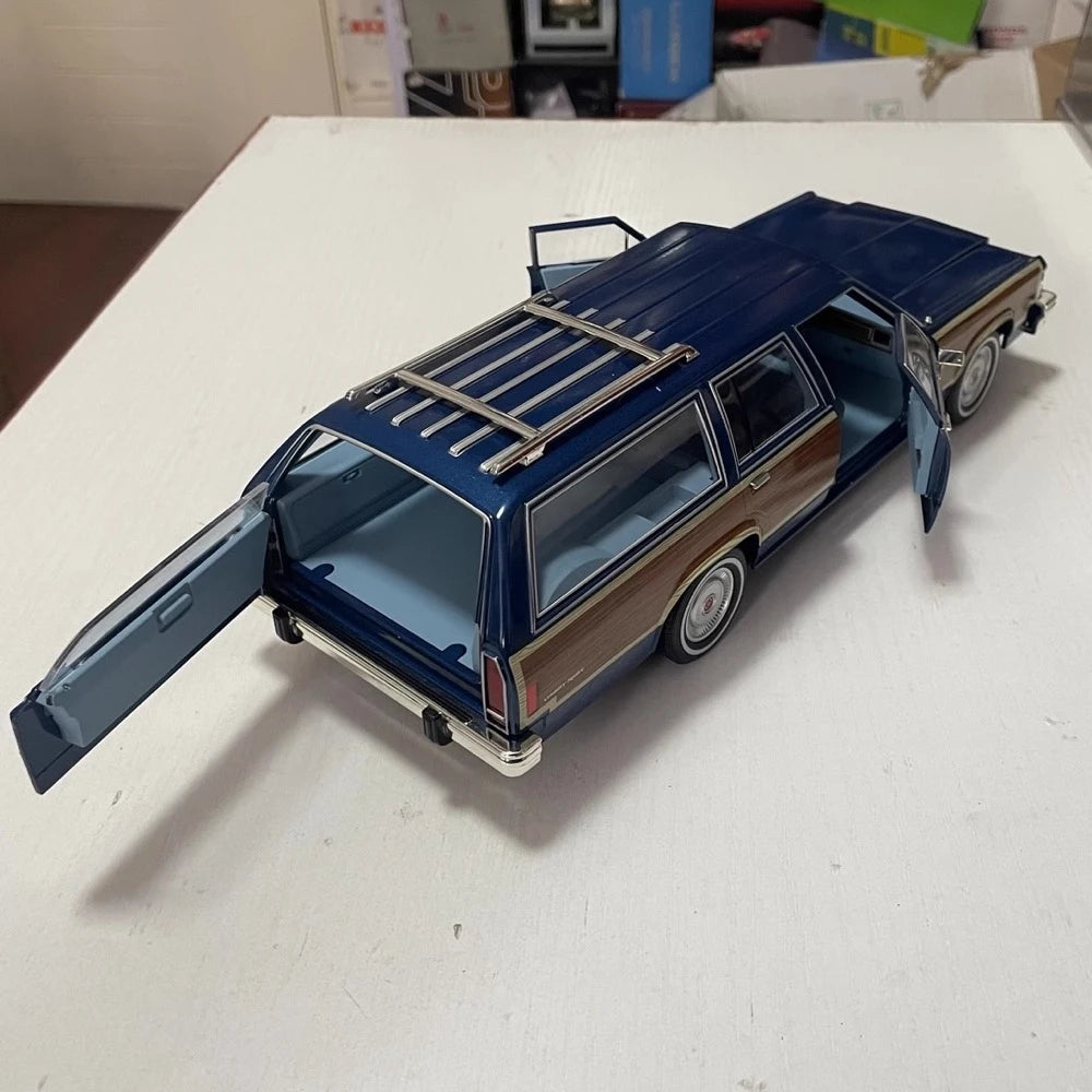 [Greenlight] 1:18 Ford 1979 LTD Country Squire Wagon blu modellino di auto Die-Cast