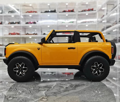 [GT Spirit] 1:18 Ford 2021 Bronco Yellow Model Car Resin