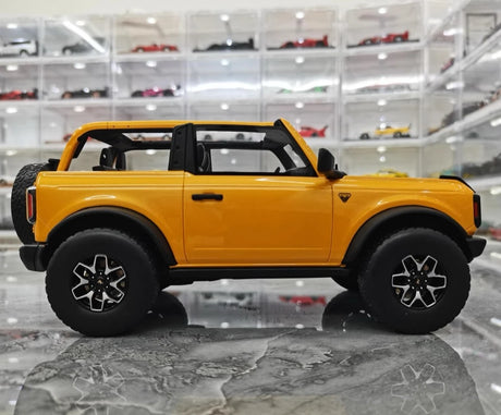 [GT Spirit] 1:18 Ford 2021 Bronco Yellow Model Car Resin