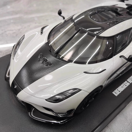 [GT Spirit] 1:18 Koenigsegg 2020 Regera White Model Car Resin