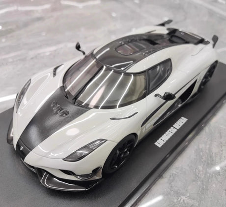 [GT Spirit] 1:18 Koenigsegg 2020 Regera White Model Car Resin