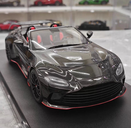[GT Spirit] 1:18 Aston Martin 2021 V12 Vantage Roadster Black Model Car Resin