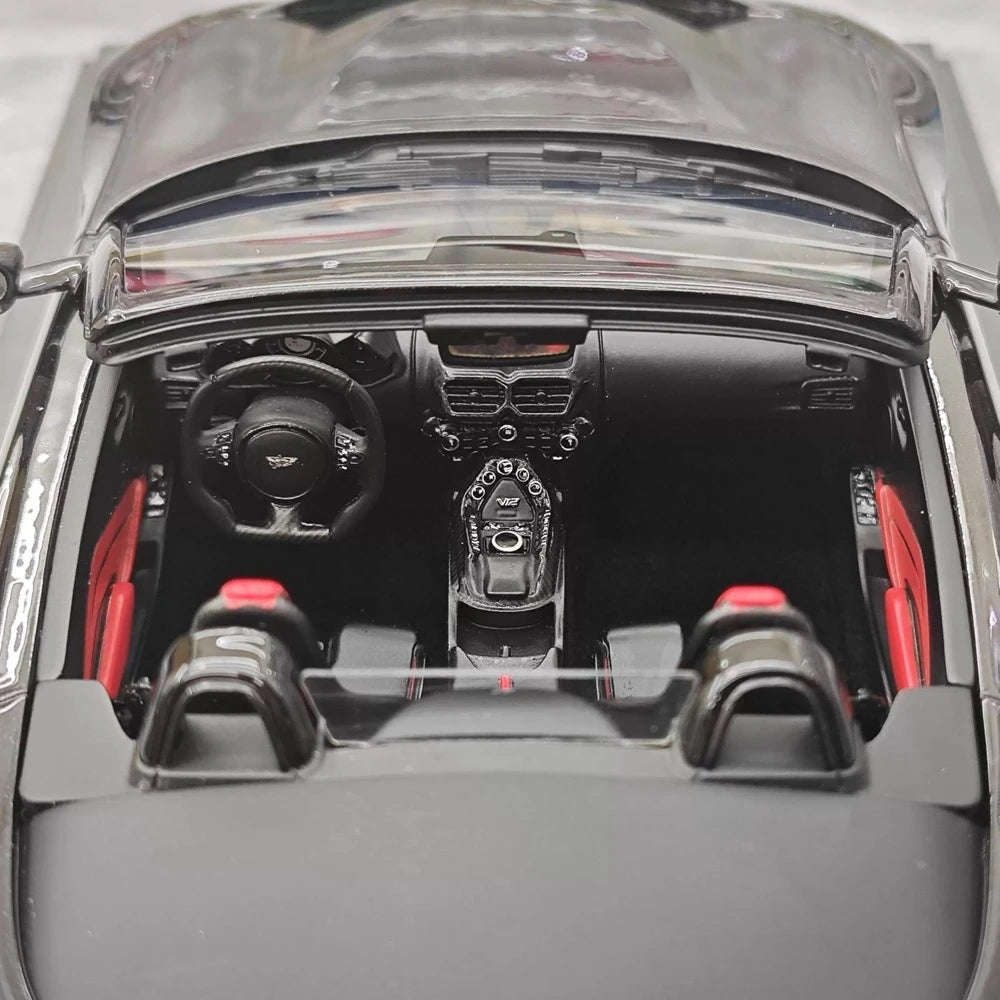 [GT Spirit] 1:18 Aston Martin 2021 V12 Vantage Roadster Black Model Car Resin