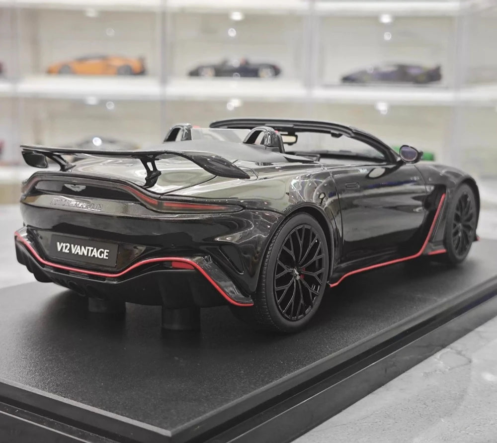 [GT Spirit] 1:18 Aston Martin 2021 V12 Vantage Roadster Black Model Car Resin