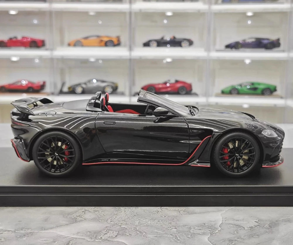 [GT Spirit] 1:18 Aston Martin 2021 V12 Vantage Roadster Black Model Car Resin