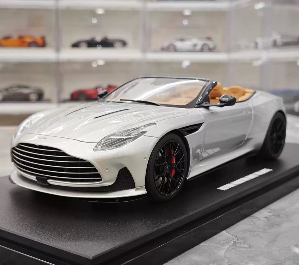 [GT Spirit] 1:18 Aston Martin 2023 DB12 Volante Silver Model Car Resin